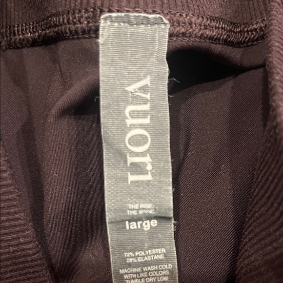 Vuori Chocolate Brown Activewear - Picture 4 of 4
